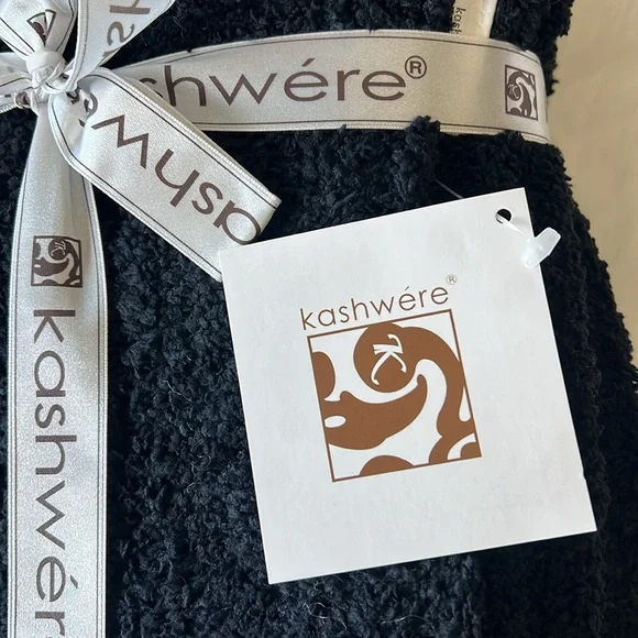 Throws - Kashwére Cloud - Chenilla Cloud - NWT BLACK - Picture 3 of 10
